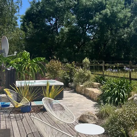 De Charme L'écrin De Vendée Jacuzzi Privatif, Piscine Chauffée, Prestations Bien être, Vélos à 10 Mn De L'océan Sur 3,5 H De Verdure Casa de Férias